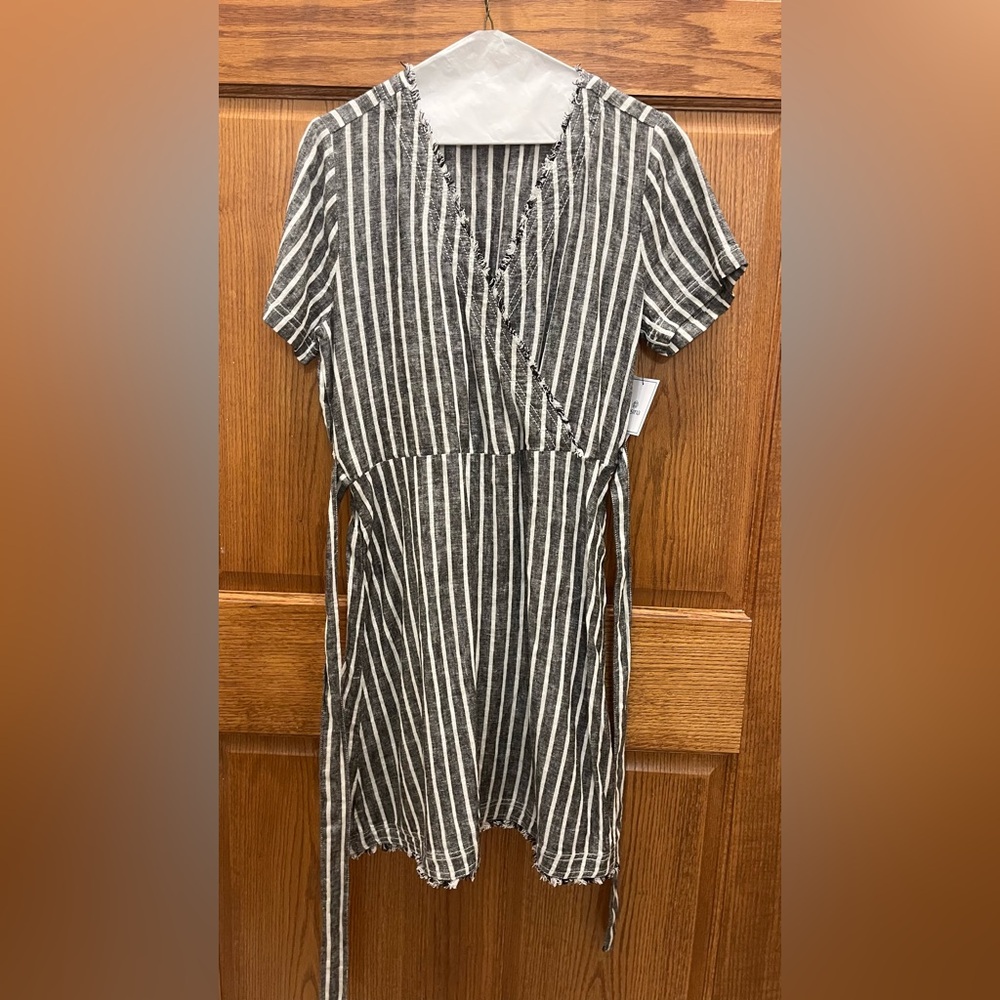 Striped Black and White Dress Susima Short Sleeve Small Linen Blend New w Tag